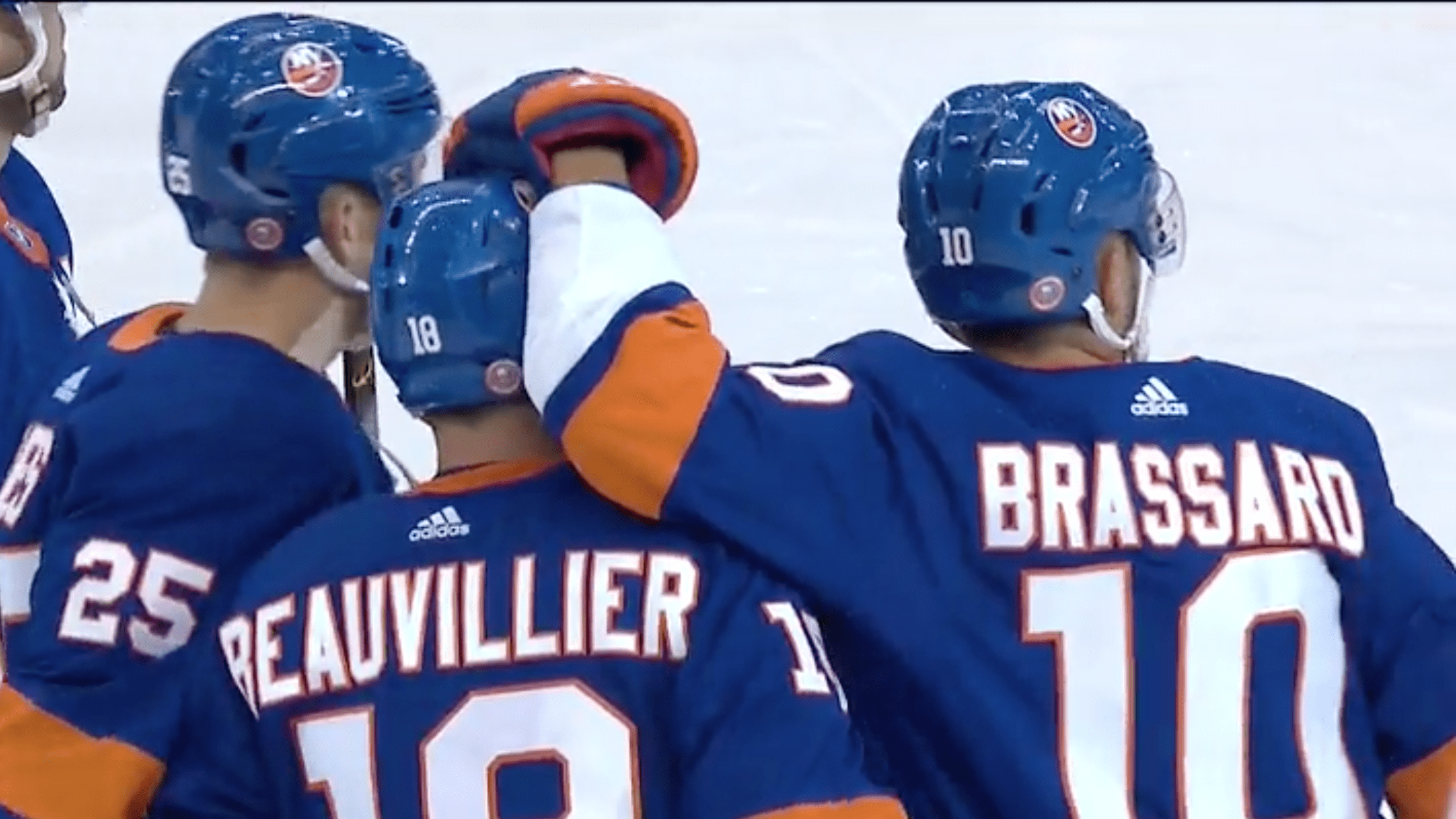 Islanders celebrate goal in Game 1 win