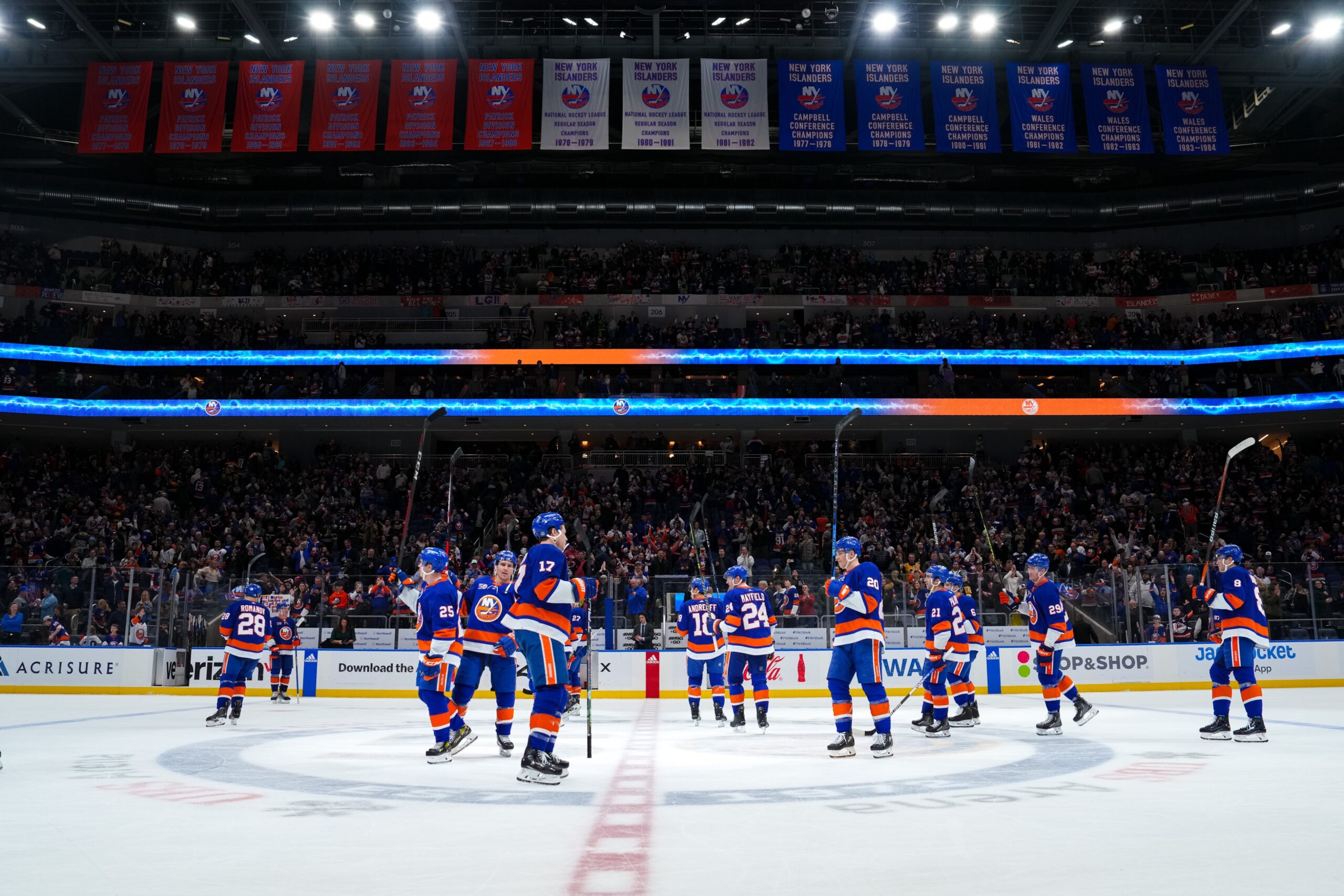 New York Islanders celebrating 5-4 win over the Pittsburgh Penguins (Photo courtesy of New York Islanders Twitter)